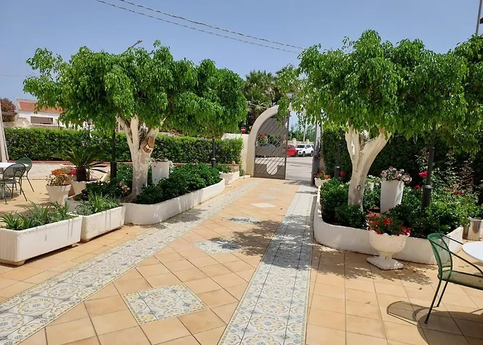Arenella Beach Rooms